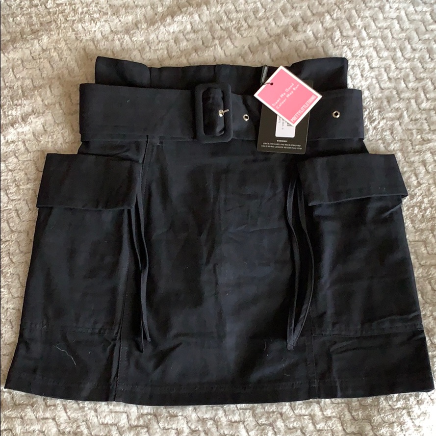 Prettylittlething Cute Petite Black Cargo Skirt